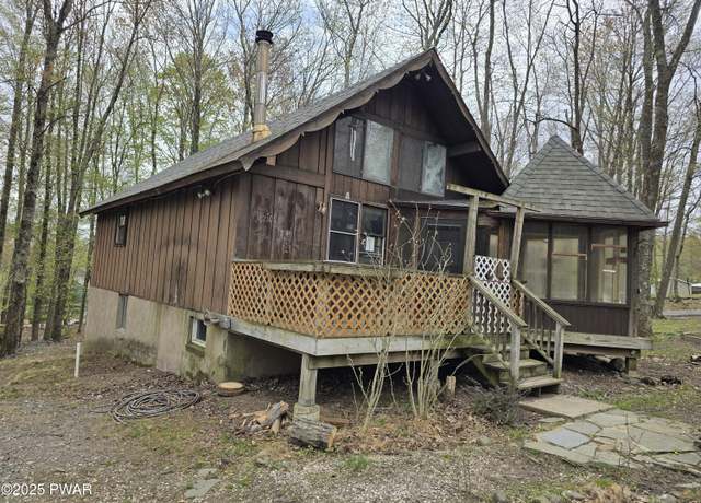 Property at 1011 Hidden Valley Ct, Lake Ariel, PA 18436, 3 beds, 1 bath