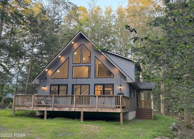 Property at 1006 Redlawn Ln, Lake Ariel, PA 18436, 3 beds, 2.5 baths