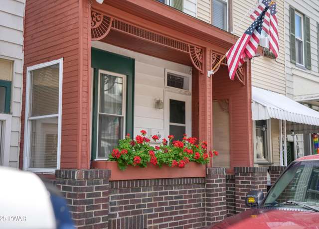 Property at 108 W Broadway, Jim Thorpe, PA 18229, 3 beds, 1 bath