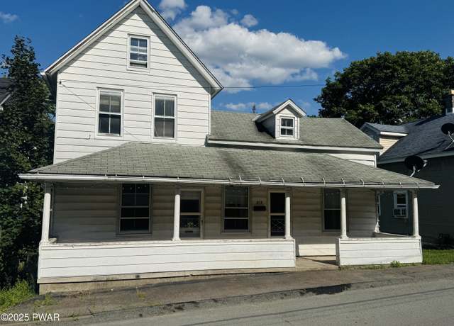 Property at 219 Green St, Honesdale, PA 18431, 3 beds, 1 bath