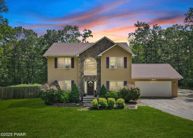 Property at 148 Deer Run, Hawley, PA 18428, 3 beds, 3.5 baths