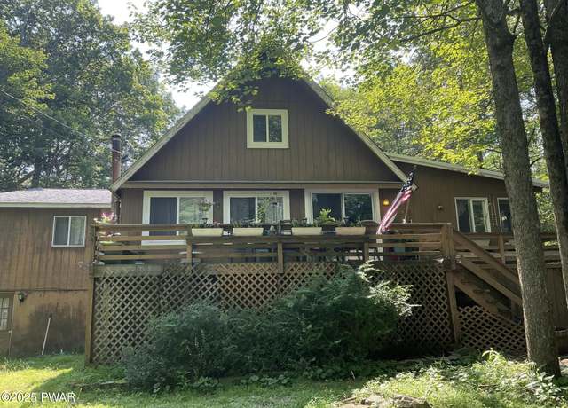 Property at 124 Roundhill Rd, Dingmans Ferry, PA 18328, 3 beds, 2 baths