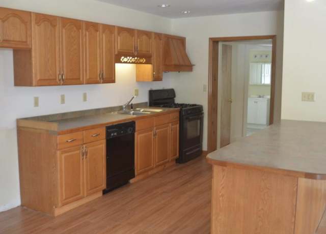 Property at 236 Vine St, Honesdale, PA 18431, 4 beds, 2 baths