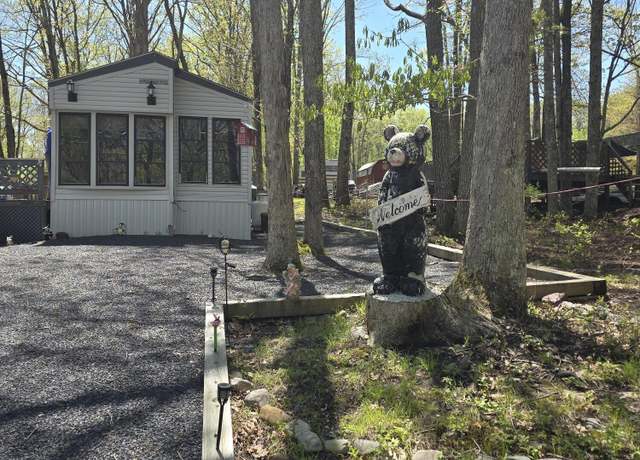 Property at 224 Locust Lake Dr Lot 1096 Unit 3, Milford, PA 18337, 2 beds, 1 bath