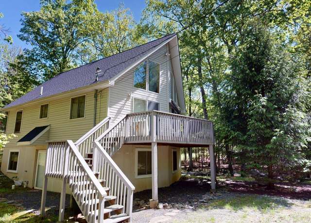 Property at 216 Westfall Dr, Dingmans Ferry, PA 18328, 3 beds, 2 baths