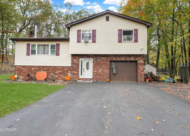 Property at 161 Lakeview Dr, Dingmans Ferry, PA 18328, 4 beds, 2.5 baths