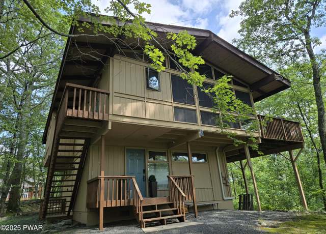 Property at 125 Broadmoor Dr, Lords Valley, PA 18428, 3 beds, 2.5 baths