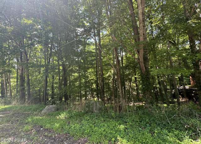 Property at 33 Northgate Ct S, Lake Ariel, PA 18436