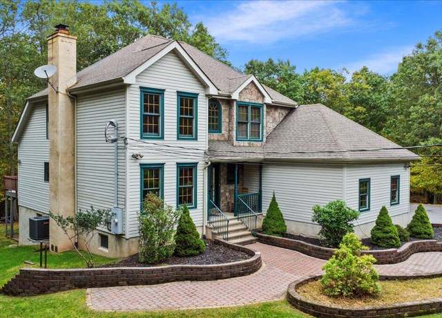 Property at 106 Quarry Ln, Tafton, PA 18464, 4 beds, 3.5 baths