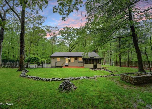 Property at 120 Outer Dr, Dingmans Ferry, PA 18328, 2 beds, 1 bath