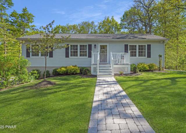 Property at 102 Bayberry Ct, Dingmans Ferry, PA 18328, 3 beds, 2 baths