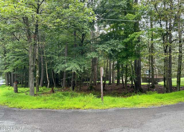 Property at 39 Bear Dr, Newfoundland, PA 18445
