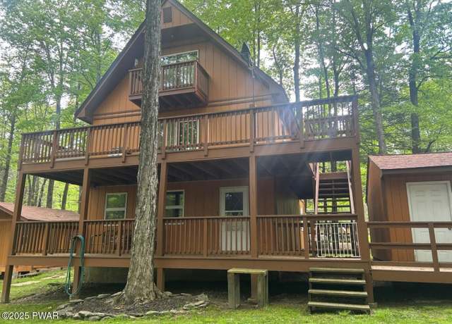Property at 106 Chestnut Dr, Greentown, PA 18426, 3 beds, 2.5 baths