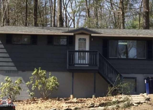 Property at 173 Outer Dr, Dingmans Ferry, PA 18328, 2 beds, 1 bath