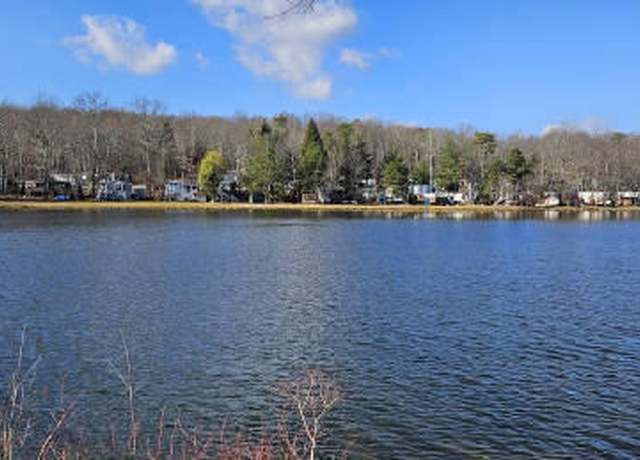 Property at 112 Lake Dr S, Milford, PA 18337, 2 beds, 1 bath