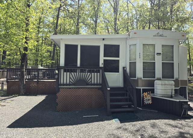 Property at 141 Bobcat Dr, Milford, PA 18337, 2 beds, 1 bath