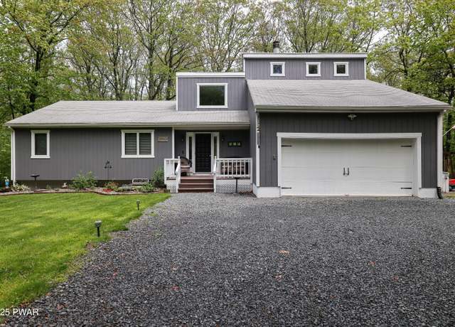 Property at 807 Lariat Ct, Hawley, PA 18428, 3 beds, 2 baths