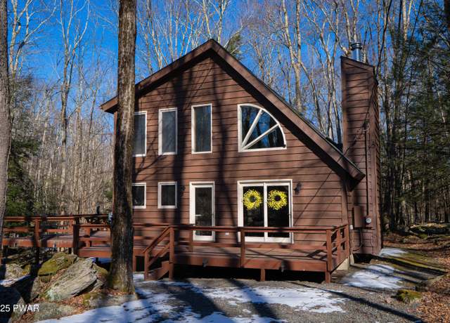Property at 300 S Fairway Dr, Lake Ariel, PA 18436, 3 beds, 2 baths