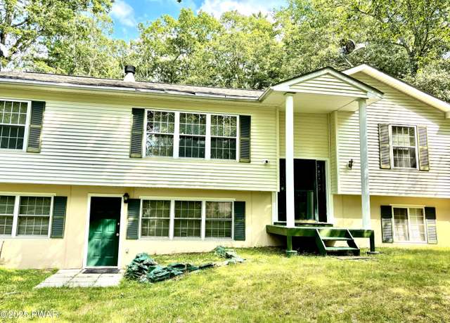 Property at 104 Hedge Dr, Dingmans Ferry, PA 18328, 7 beds, 3.5 baths
