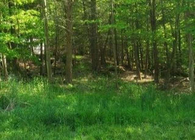 Property at 1777 Roamingwood Ct, Lake Ariel, PA 18436