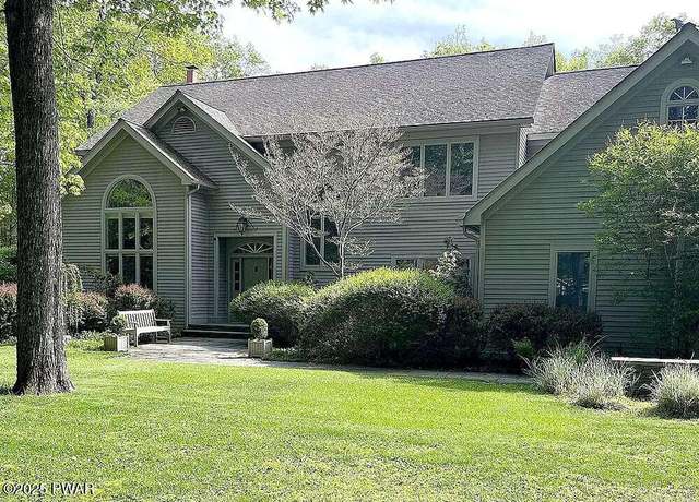 Property at 117 Stonehedge Ln, Milford, PA 18337, 3 beds, 3.5 baths