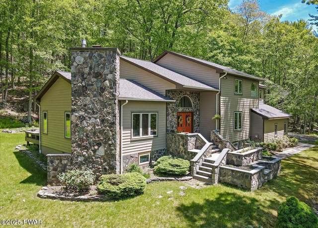 Property at 132 Rosewood Dr, Greentown, PA 18426, 4 beds, 2.5 baths
