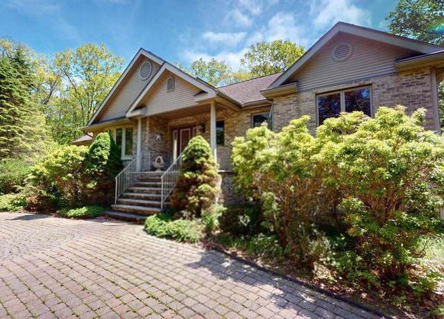 Property at 147 Fetlock Dr, Lords Valley, PA 18428, 4 beds, 4 baths