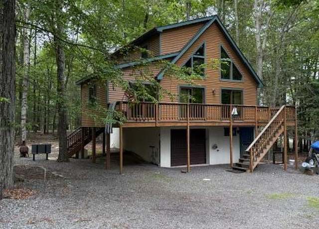 Property at 1030 Evergreen Dr, Lake Ariel, PA 18436, 3 beds, 2.5 baths