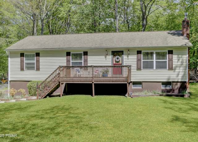 Property at 226 Aspen Dr, Milford, PA 18337, 3 beds, 2 baths