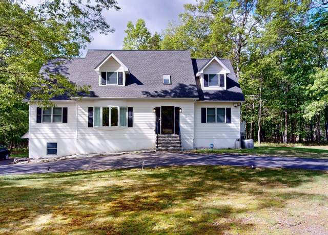 Property at 199 Spruce Run Dr, Dingmans Ferry, PA 18328, 4 beds, 2.5 baths