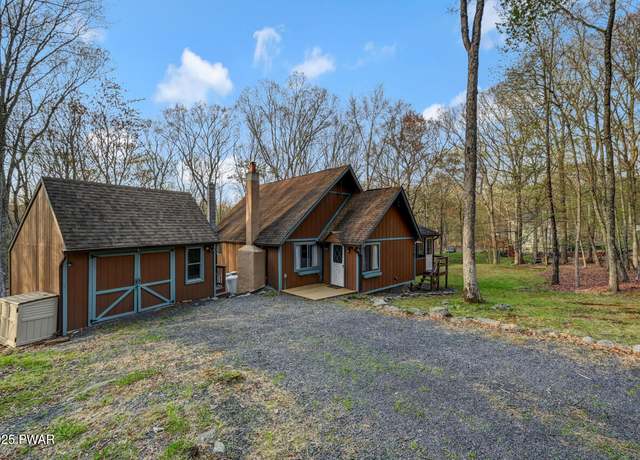 Property at 3218 Bluebird Dr, Bushkill, PA 18324, 2 beds, 2 baths