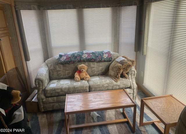 Property at 4704 Yuma Ln, Shohola, PA 18458, 2 beds, 1 bath