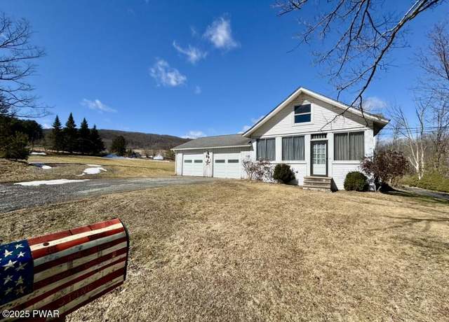 Property at 29 Carbondale Rd, Waymart, PA 18472, 2 beds, 1.5 baths