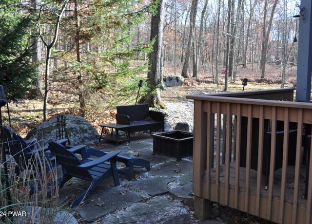 Property at 123 Fern Dr, Canadensis, PA 18325, 3 beds, 2.5 baths