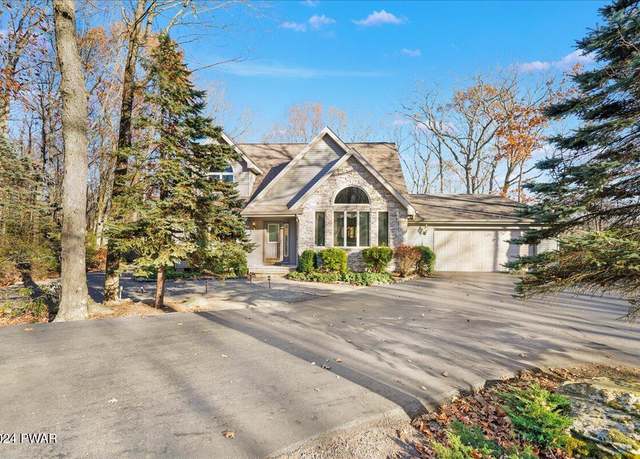 Property at 147 Goldrush Dr, Lords Valley, PA 18428, 3 beds, 2.5 baths