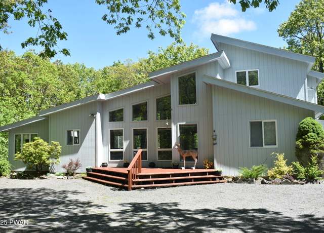 Property at 140 Long Ridge Dr, Lords Valley, PA 18428, 3 beds, 2 baths