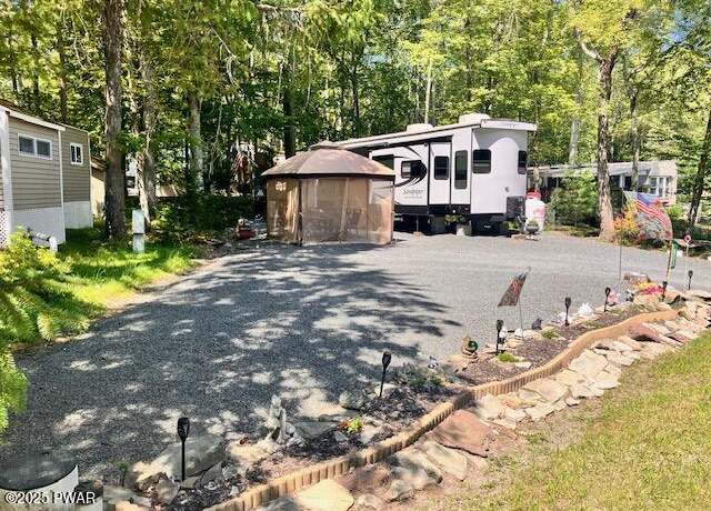 Property at 134 Blue Aspen Dr, Milford, PA 18337, 1 bed, 1 bath