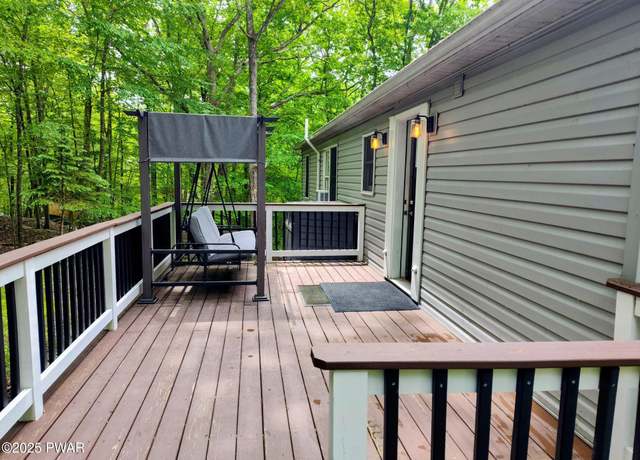 Property at 104 Radcliff Rd, Bushkill, PA 18324, 4 beds, 3 baths