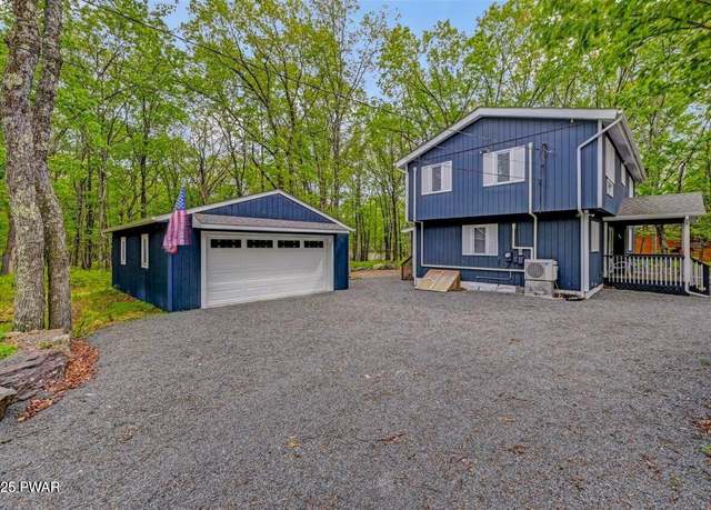 Property at 115 Jackson Dr, Hawley, PA 18428, 4 beds, 2 baths