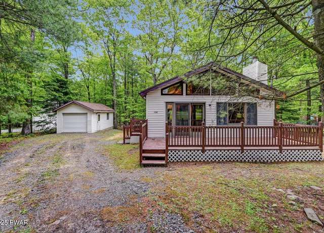 Property at 106 Aspen Ridge Dr, Hawley, PA 18428, 2 beds, 1 bath