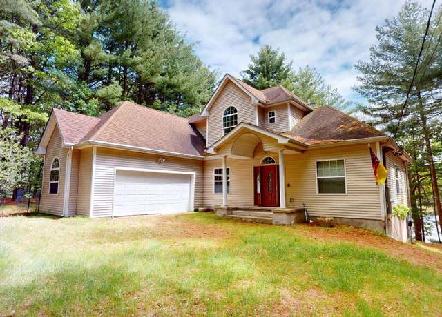 Property at 109 Lake Dr, Dingmans Ferry, PA 18328, 4 beds, 3 baths