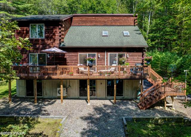 Property at 149 Water View Dr, Hawley, PA 18428, 4 beds, 3.5 baths