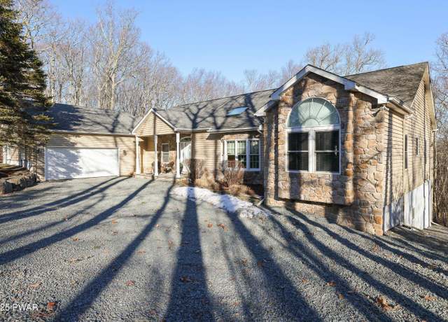 Property at 327 Canoebrook Dr, Hawley, PA 18428, 3 beds, 3 baths