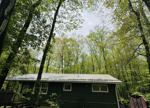 Property at 807 Woodland Ct, Lords Valley, PA 18428, 2 beds, 1.5 baths