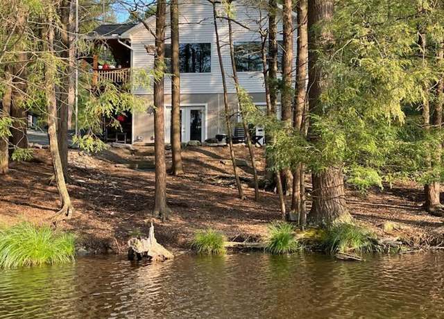 Property at 132 N Lake Shore Dr, Dingmans Ferry, PA 18328, 1 bed, 1 bath