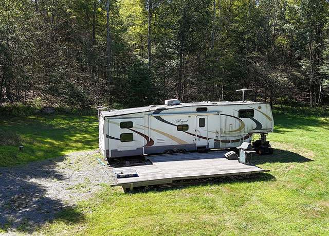 Property at 52 Robbs Rd, Damascus, PA 18415