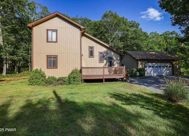 Property at 100 Blue Bird Pl, Hawley, PA 18428, 3 beds, 2 baths
