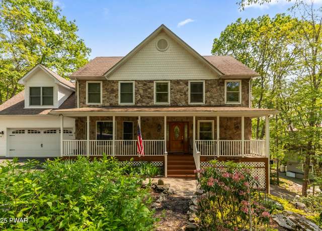 Property at 119 Canoebrook Dr, Hawley, PA 18428, 4 beds, 3.5 baths