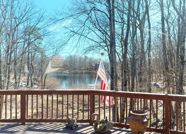 Property at 802 Rimrock Ct, Lords Valley, PA 18428, 4 beds, 2.5 baths