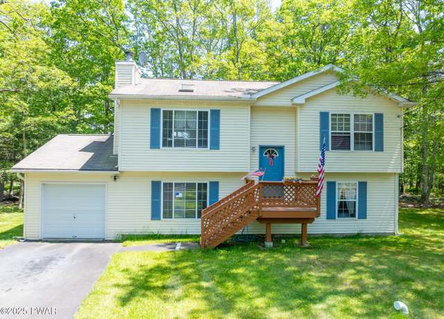 Property at 111 Babette Ct, Dingmans Ferry, PA 18328, 3 beds, 2 baths